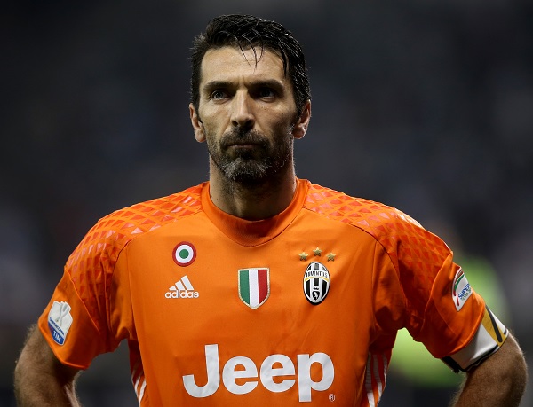 Buffon, è addio alla Juventus: per il portiere l’estero o il ritiro