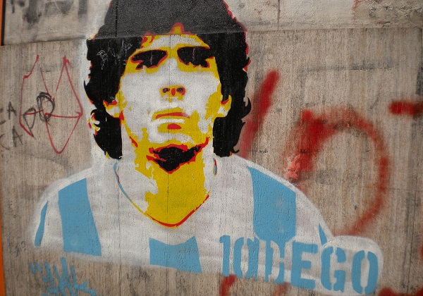 È morto Diego Armando Maradona, addio al re del calcio