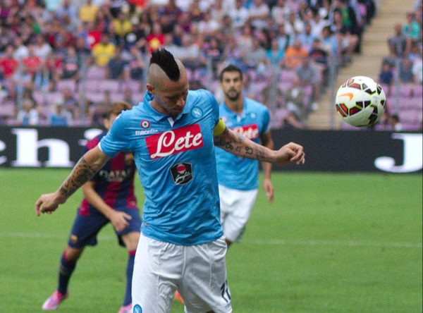 Milik tiene vivo il campionato, il Napoli stende il Cagliari