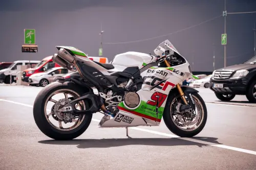 Superbike e MotoGP: differenze tra le due categorie