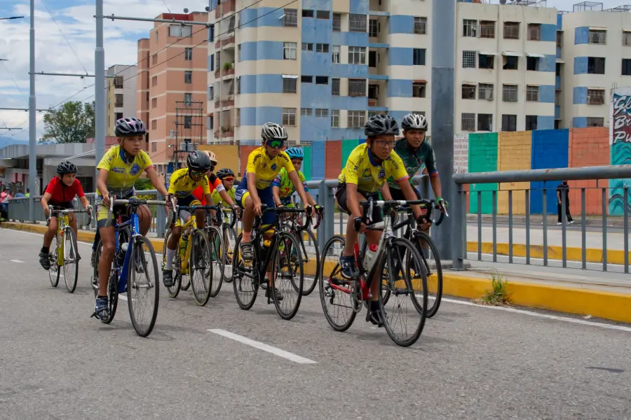 Ciclismo dilettanti: come funziona una corsa a tappe